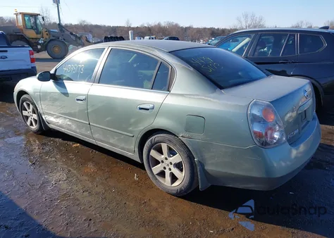 2004 Nissan Altima 2.5 S z USA, uszkodzony, nr VIN 1N4AL11D14C149546
